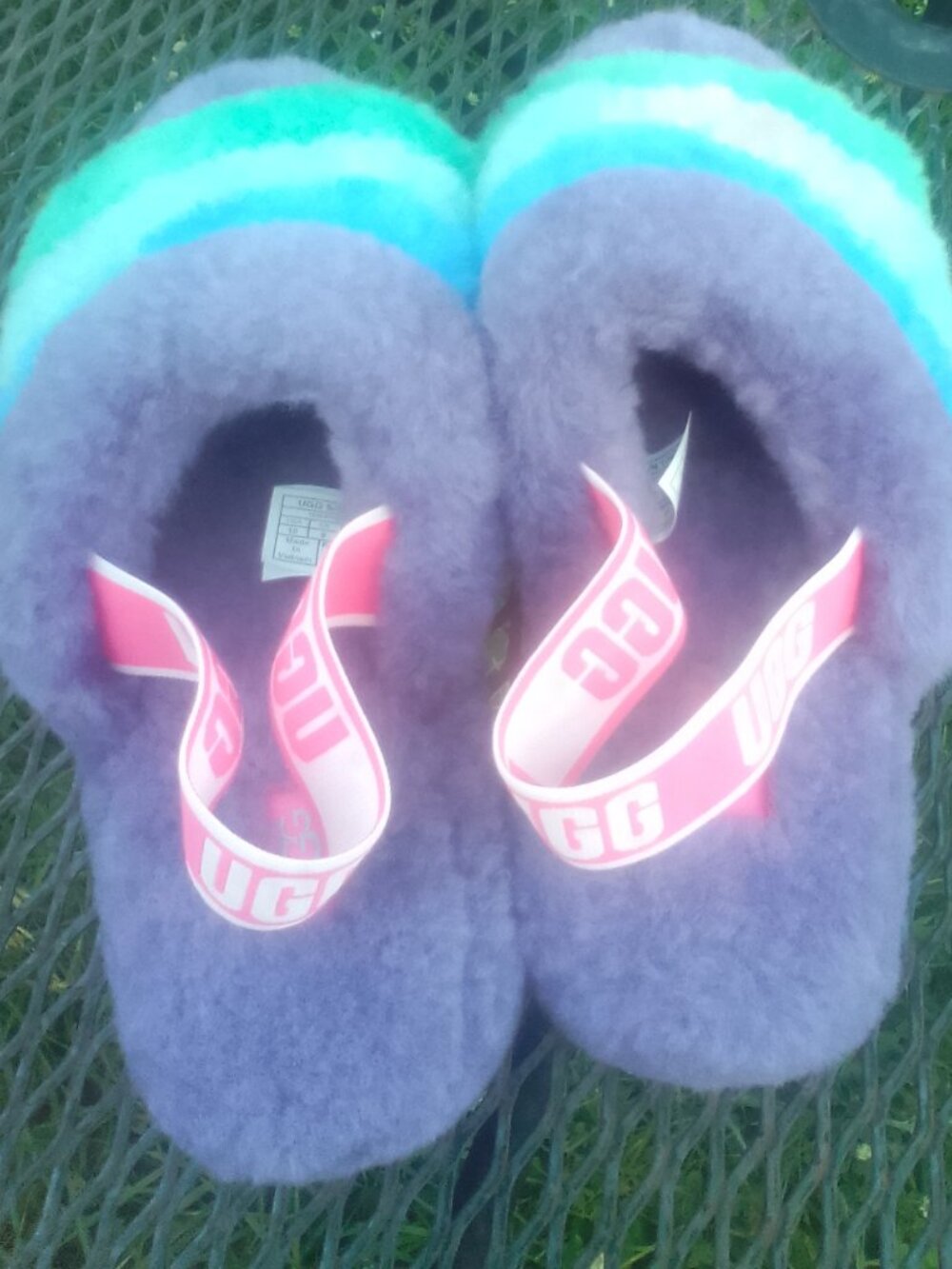 Uggs Slides - Picture 2 of 4